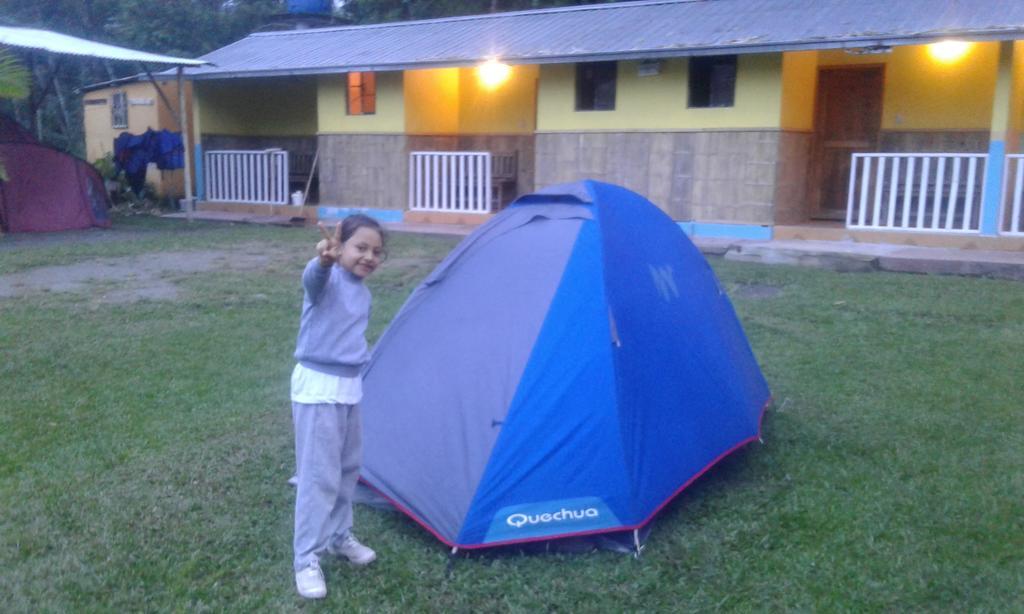 Hotel Hostal Henrry'S Mindo Exterior foto